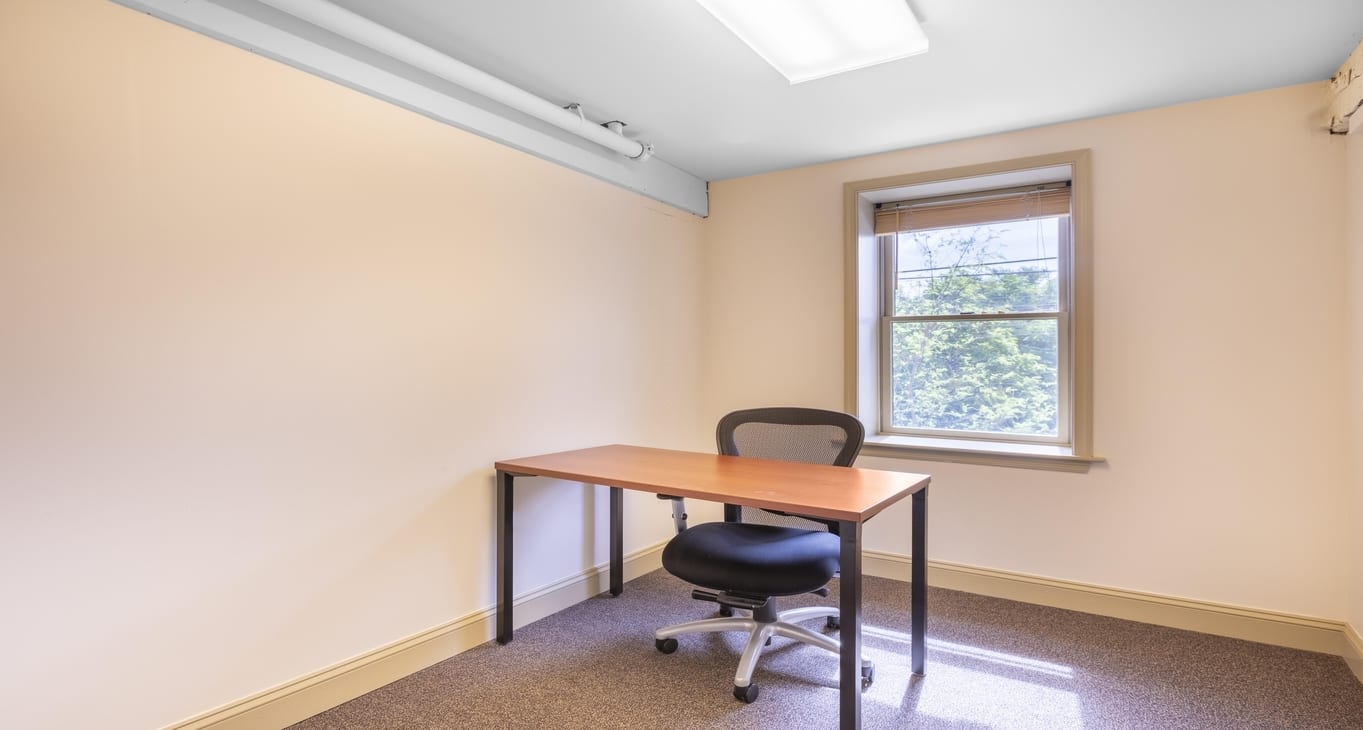 Rent office Big Office Spaces for Let in Kality — photo 4