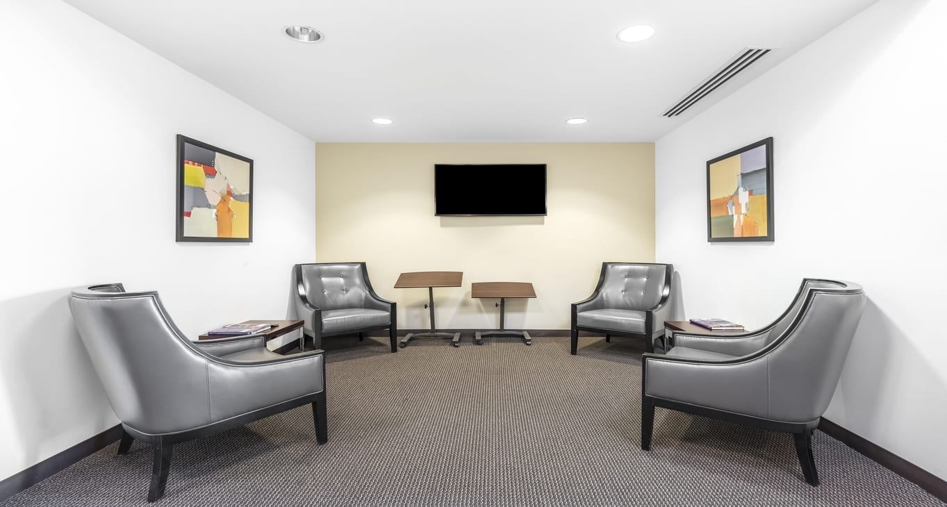 Rent office Multipurpose House for Lease — photo 1